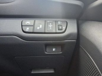 HYUNDAI IONIQ 1.6 h-GDi Premium SE Hatchback 5dr Petrol Hybrid DCT Euro 6 (s/s