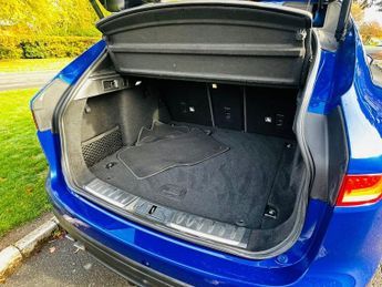 JAGUAR F-PACE 2.0 D180 R-Sport SUV 5dr Diesel Auto AWD Euro 6 (s/s) (180 ps)