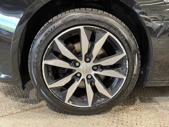 VAUXHALL INSIGNIA 1.6 Turbo D BlueInjection Elite Nav Grand Sport 5dr Diesel Autom