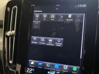 VOLVO XC40 2.0 D3 R-Design SUV 5dr Diesel Auto Euro 6 (s/s) (150 ps)