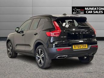 VOLVO XC40 2.0 D3 R-Design SUV 5dr Diesel Auto Euro 6 (s/s) (150 ps)