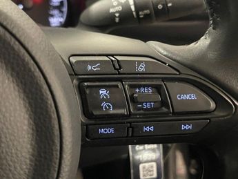 TOYOTA YARIS 1.5 VVT-h Icon Hatchback 5dr Petrol Hybrid E-CVT Euro 6 (s/s) (1