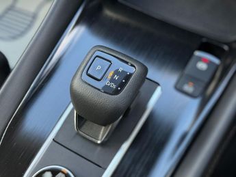 NISSAN QASHQAI 1.3 DIG-T MHEV N-Connecta SUV 5dr Petrol Hybrid XTRON 4WD Euro 6