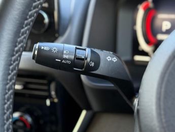 NISSAN QASHQAI 1.3 DIG-T MHEV N-Connecta SUV 5dr Petrol Hybrid XTRON 4WD Euro 6