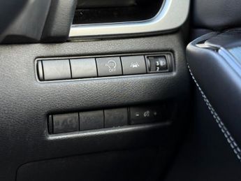 NISSAN QASHQAI 1.3 DIG-T MHEV N-Connecta SUV 5dr Petrol Hybrid XTRON 4WD Euro 6