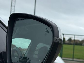 PEUGEOT 3008 1.6 PureTech Allure SUV 5dr Petrol EAT Euro 6 (s/s) (180 ps)