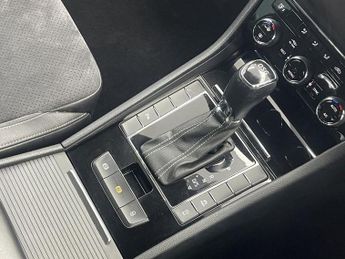 SKODA SUPERB 2.0 TDI SportLine Estate 5dr Diesel DSG Euro 6 (s/s) (150 ps)