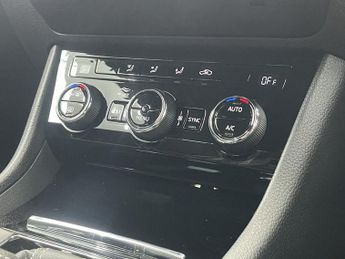 SKODA SUPERB 2.0 TDI SportLine Estate 5dr Diesel DSG Euro 6 (s/s) (150 ps)