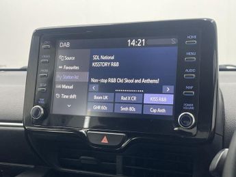 TOYOTA YARIS 1.5 VVT-h Design Hatchback 5dr Petrol Hybrid E-CVT Euro 6 (s/s) 