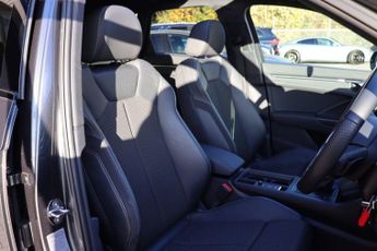 AUDI Q3 1.5 TFSI COD 35 BLACK EDITION