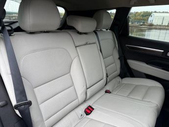 RENAULT KOLEOS 2.0 dCi GT Line SUV 5dr Diesel X-Trn A7 4WD Euro 6 (s/s) (175 ps