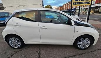 TOYOTA AYGO AUTOMATIC 1.0 VVT-i x-pression Hatchback 5dr Petrol x-shift Euro