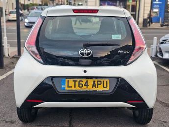 TOYOTA AYGO AUTOMATIC 1.0 VVT-i x-pression Hatchback 5dr Petrol x-shift Euro