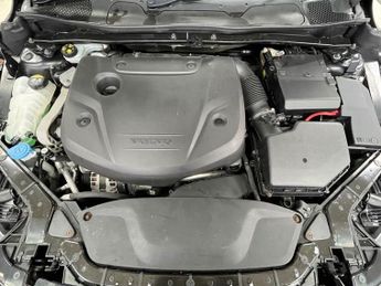 VOLVO V40 2.0 D2 SE Hatchback 5dr Diesel Manual Euro 6 (s/s) (120 ps)