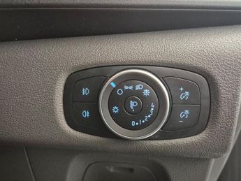 FORD TRANSIT CUSTOM 2.0 320 EcoBlue Limited Panel Van 5dr Diesel Auto L2 H1 Euro 6 (