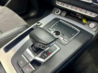 AUDI Q5 2.0 TDI 40 S line SUV 5dr Diesel S Tronic quattro Euro 6 (s/s) (