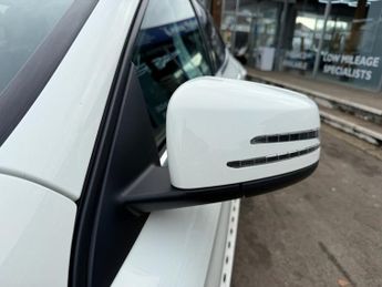 MERCEDES-BENZ GLA 2.1 GLA200d Sport (Premium) SUV 5dr Diesel 7G-DCT 4MATIC Euro 6 