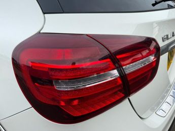MERCEDES-BENZ GLA 2.1 GLA200d Sport (Premium) SUV 5dr Diesel 7G-DCT 4MATIC Euro 6 