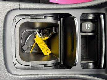 MERCEDES-BENZ GLA 2.1 GLA200d Sport (Premium) SUV 5dr Diesel 7G-DCT 4MATIC Euro 6 