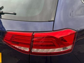 VOLKSWAGEN PASSAT 1.5 TSI EVO R-Line Estate 5dr Petrol DSG Euro 6 (s/s) (150 ps)
