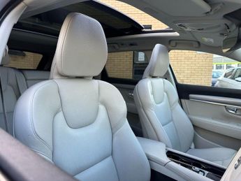 VOLVO V90 2.0 D4 Momentum Estate 5dr Diesel Auto Euro 6 (s/s) (190 ps)