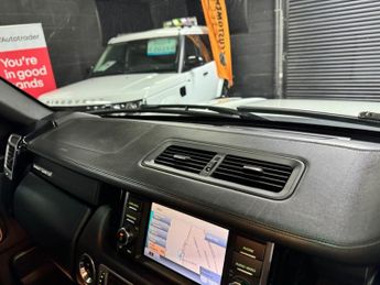 LAND ROVER RANGE ROVER 4.4 TD V8 Vogue SE SUV 5dr Diesel Auto 4WD Euro 5 (313 bhp)
