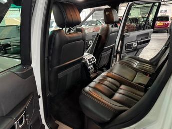 LAND ROVER RANGE ROVER 4.4 TD V8 Vogue SE SUV 5dr Diesel Auto 4WD Euro 5 (313 bhp)