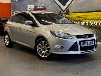 Ford Focus 1.6 Titanium Hatchback 5 Door Petrol Manual Silver