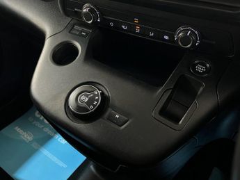 VAUXHALL COMBO 1.5 Turbo D 2300 Edition Panel Van 4dr Diesel Auto L2 H1 Euro 6 