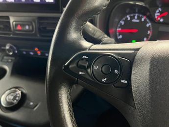 VAUXHALL COMBO 1.5 Turbo D 2300 Edition Panel Van 4dr Diesel Auto L2 H1 Euro 6 