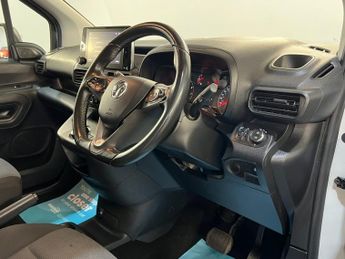 VAUXHALL COMBO 1.5 Turbo D 2300 Edition Panel Van 4dr Diesel Auto L2 H1 Euro 6 