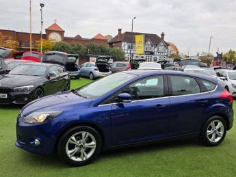 FORD FOCUS 1.6 Zetec Hatchback 5dr Petrol Powershift Euro 5 (125 ps)