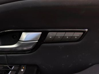 LAND ROVER RANGE ROVER EVOQUE 2.0 TD4 Autobiography SUV 5dr Diesel Auto 4WD Euro 6 (s/s) (180 