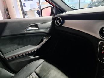 MERCEDES-BENZ GLA 1.6 GLA180 AMG Line Edition SUV 5dr Petrol 7G-DCT Euro 6 (s/s) (