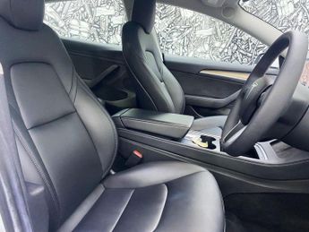 TESLA Model 3 Standard Range Plus Saloon 4dr Electric Auto RWD (241 bhp)