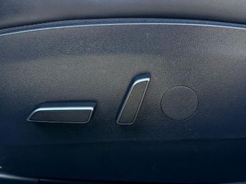 TESLA Model 3 Standard Range Plus Saloon 4dr Electric Auto RWD (241 bhp)