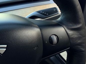 TESLA Model 3 Standard Range Plus Saloon 4dr Electric Auto RWD (241 bhp)