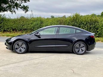 TESLA Model 3 Standard Range Plus Saloon 4dr Electric Auto RWD (241 bhp)