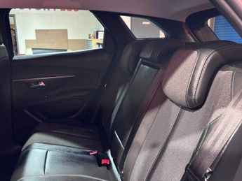 PEUGEOT 3008 1.6 13.2kWh Allure SUV 5dr Petrol Plug-in Hybrid e-EAT Euro 6 (s