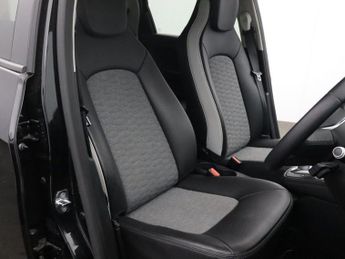 RENAULT ZOE R135 52kWh GT Line Hatchback 5dr Electric Auto (i, Rapid Charge)