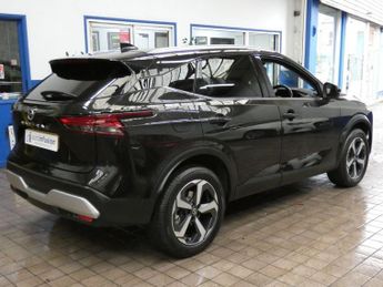 NISSAN QASHQAI 1.3 DIG-T MHEV N-Connecta SUV 5dr Petrol Hybrid XTRON Euro 6 (s/