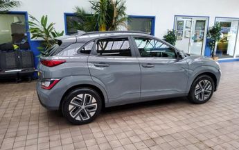HYUNDAI KONA 64kWh Premium SUV 5dr Electric Auto (10.5kW Charger) (204 ps)