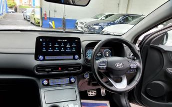 HYUNDAI KONA 64kWh Premium SUV 5dr Electric Auto (10.5kW Charger) (204 ps)