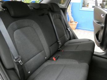 HYUNDAI KONA 64kWh Premium SUV 5dr Electric Auto (10.5kW Charger) (204 ps)