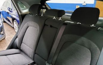 HYUNDAI KONA 64kWh Premium SUV 5dr Electric Auto (10.5kW Charger) (204 ps)