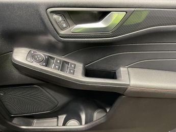 FORD KUGA 2.0 EcoBlue ST-Line X Edition SUV 5dr Diesel Auto AWD Euro 6 (s/