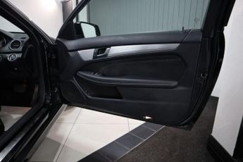 MERCEDES-BENZ C-CLASS 2.1 C250 CDI AMG Sport Edition Coupe Premium Plus G-Tronic+ Euro