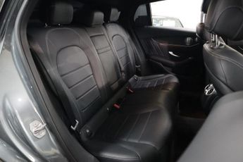 MERCEDES-BENZ GLC 2.1 GLC220d AMG Line (Premium Plus) Coupe 5dr Diesel G-Tronic+ 4