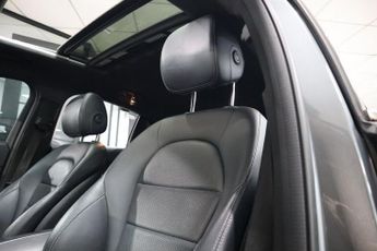 MERCEDES-BENZ GLC 2.1 GLC220d AMG Line (Premium Plus) Coupe 5dr Diesel G-Tronic+ 4