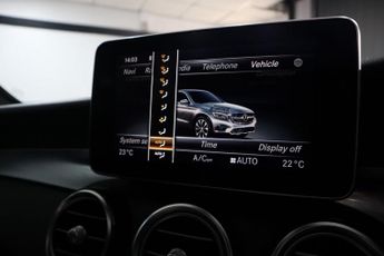 MERCEDES-BENZ GLC 2.1 GLC220d AMG Line (Premium Plus) Coupe 5dr Diesel G-Tronic+ 4